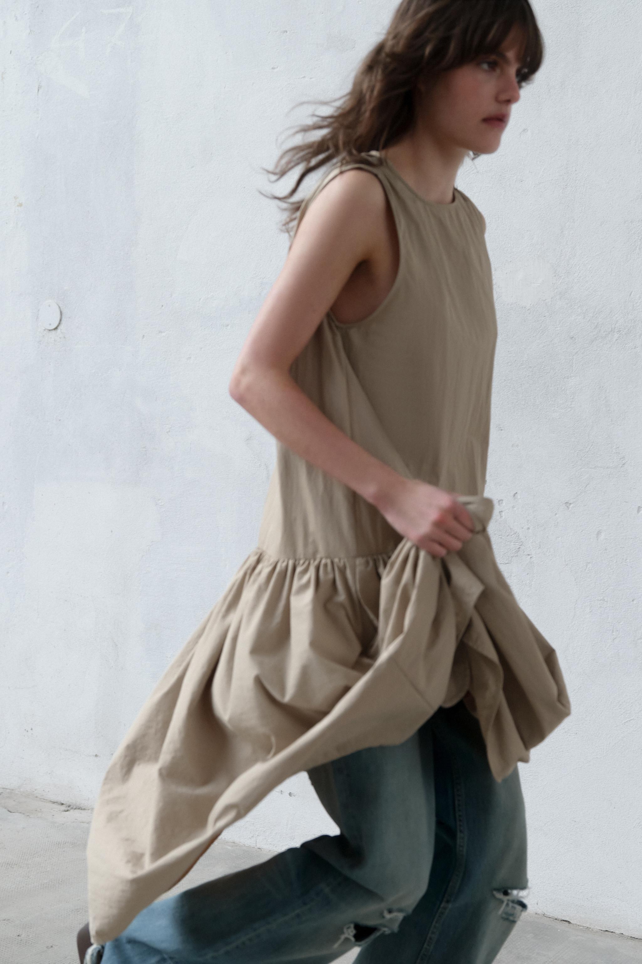 ROBE EN NYLON À VOLUME